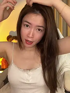 MoLi0066 online show from March 5, 7:26 am