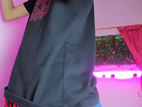 Snapshot of dylan_202520_ chatting on October 9, 11:41 am dylan 202520 online show from October 9, 11:41 am