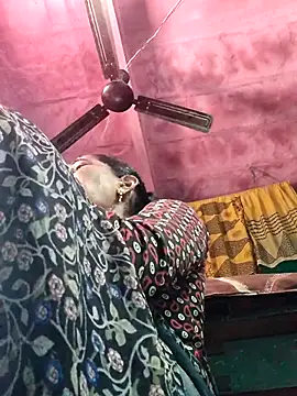 Pooja750 online show from December 18, 5:02 am