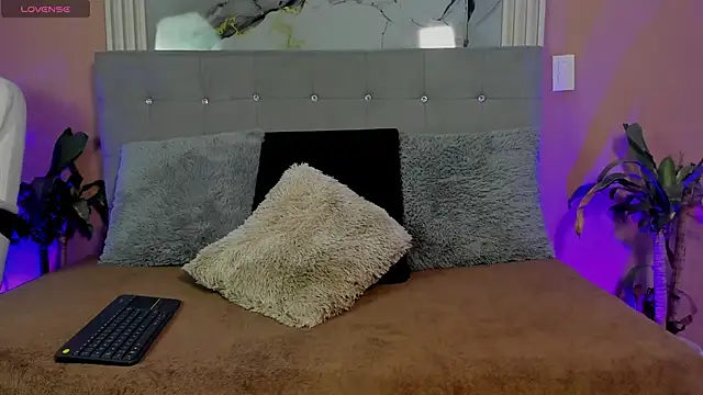  online show from April 10, 12:10 pm