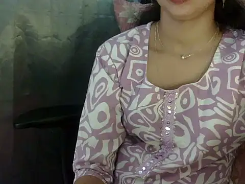 Snapshot of Rahat_S chatting on May 16, 10:47 am Rahat S online show from May 16, 10:47 am