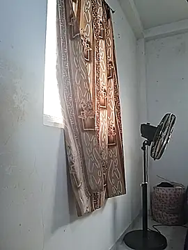 BeautyGirl sara online show from July 31, 8:47 am