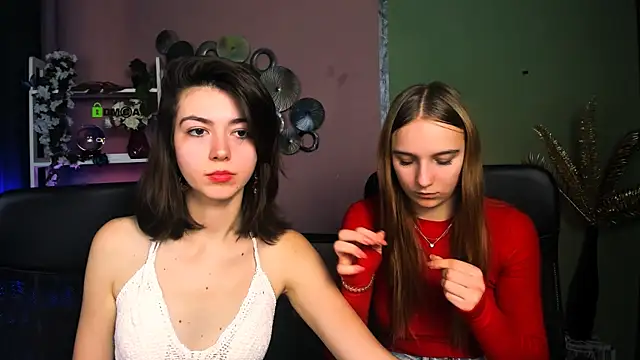 keylas moan online show from November 25, 1:44 pm