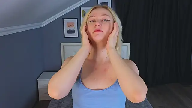 Snapshot of Violet_Willis chatting on September 17, 3:14 pm Violet Willis online show from September 17, 3:14 pm