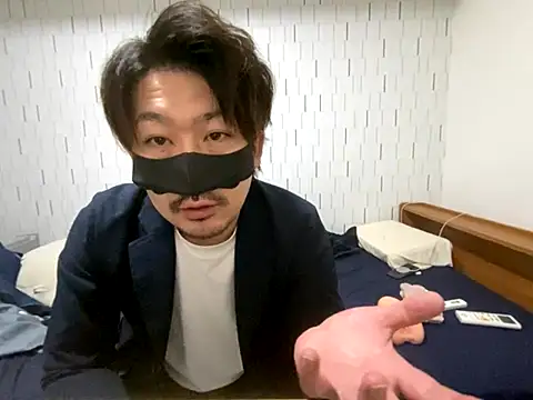 Arista 09 online show from October 2, 1:18 pm