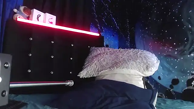 SemerHott online show from March 19, 1:15 pm