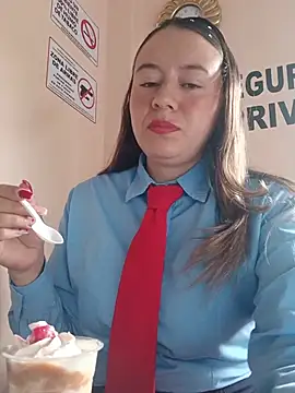 Hannah-colx online show from May 28, 2:36 pm