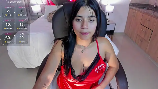 issi loren online show from March 28, 11:26 pm