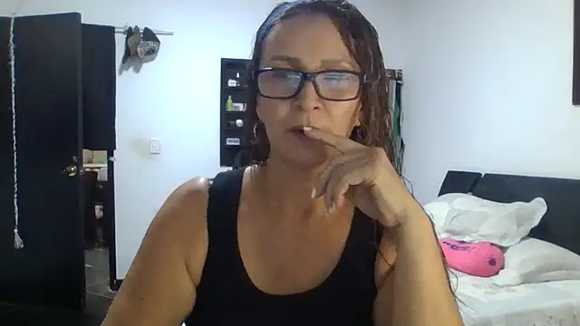 MiaVega online show from January 11, 4:34 pm