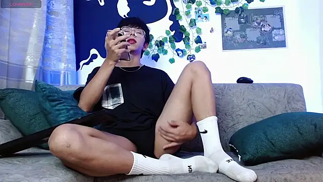 Snapshot of Hyunjin_Son chatting on June 17, 8:32 pm Hyunjin Son online show from June 17, 8:32 pm