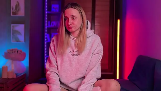 LovaMay online show from March 7, 9:34 pm