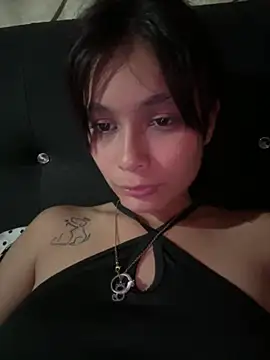 Snapshot of Caroline_Fox12 chatting on September 30, 12:15 am Caroline Fox12 online show from September 30, 12:15 am