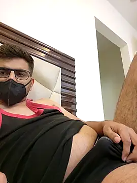 LoveGuruRA online show from November 6, 9:15 pm