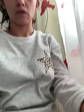 Snapshot of StrapPink chatting on March 26, 11:27 am StrapPink online show from March 26, 11:27 am