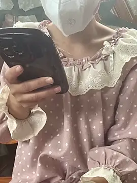 Tieuvi 18 online show from November 16, 12:27 am