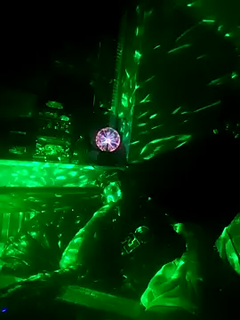 MODEST11 MMiILOO AMARO online show from October 20, 3:40 am