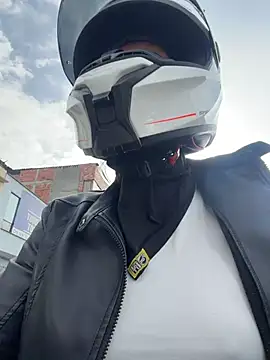 AlannaEvons online show from April 5, 9:12 pm