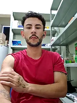 Snapshot of saraivaaa2002 chatting on May 8, 5:07 pm saraivaaa2002 online show from May 8, 5:07 pm