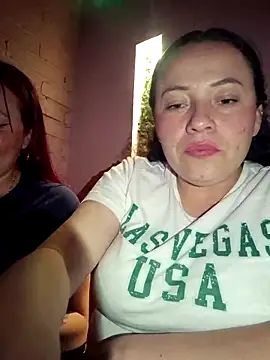 Snapshot of _honey12 chatting on October 25, 2:08 am honey12 online show from October 25, 2:08 am