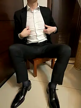 Snapshot of blaconeboy chatting on November 11, 3:23 pm blaconeboy online show from November 11, 3:23 pm