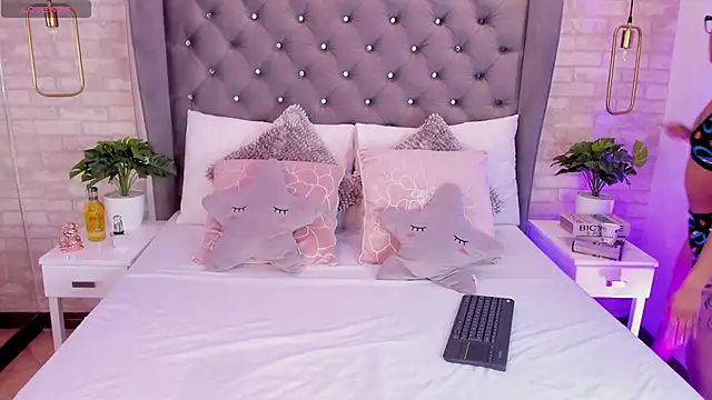 PauVega  online show from January 18, 1:15 pm