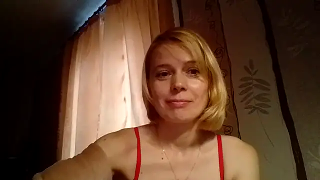 LiluXRose online show from October 13, 10:37 am