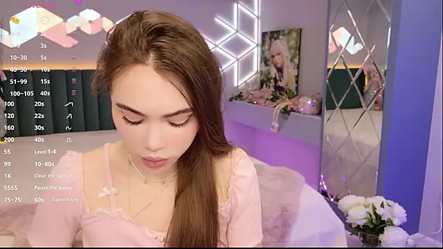 MimiFors online show from April 12, 6:13 pm