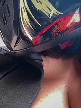 -Mia1 online show from March 23, 1:37 pm