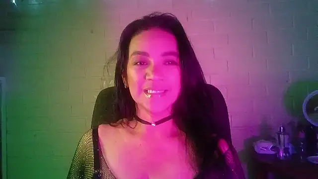 Snapshot of MiiaVelasquez chatting on July 22, 4:48 am MiiaVelasquez online show from July 22, 4:48 am
