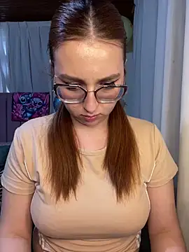 CoraVibes online show from February 20, 9:48 pm