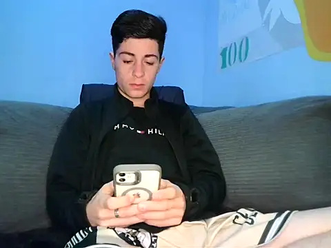 Snapshot of Newbrian20 chatting on September 30, 2:16 am Newbrian20 online show from September 30, 2:16 am