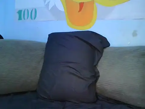 Snapshot of Newbrian20 chatting on October 6, 9:45 pm Newbrian20 online show from October 6, 9:45 pm