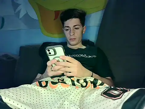 Snapshot of Newbrian20 chatting on October 15, 1:06 am Newbrian20 online show from October 15, 1:06 am