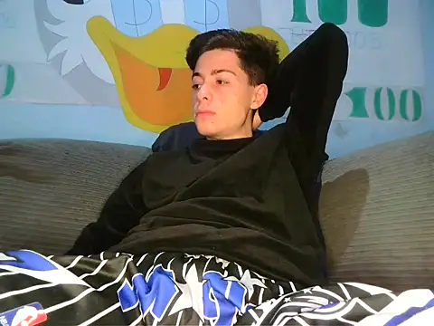 Snapshot of Newbrian20 chatting on October 27, 11:31 pm Newbrian20 online show from October 27, 11:31 pm