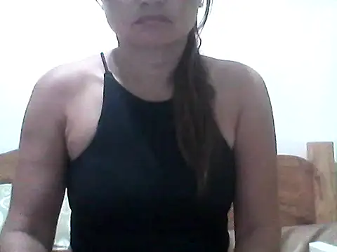 Snapshot of nathalie0045 chatting on June 16, 8:44 pm nathalie0045 online show from June 16, 8:44 pm
