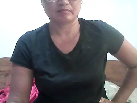 Snapshot of nathalie0045 chatting on June 23, 5:05 am nathalie0045 online show from June 23, 5:05 am