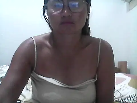 Snapshot of nathalie0045 chatting on June 30, 10:22 pm nathalie0045 online show from June 30, 10:22 pm