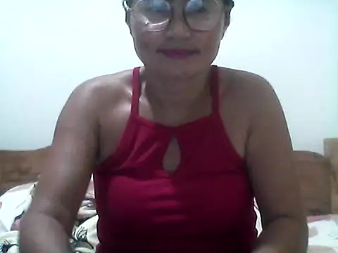 Snapshot of nathalie0045 chatting on July 11, 9:34 am nathalie0045 online show from July 11, 9:34 am