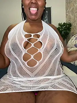 Snapshot of fatpussydallx chatting on April 19, 5:29 am fatpussydallx online show from April 19, 5:29 am