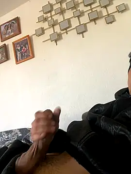 Snapshot of Arce92 chatting on October 31, 7:48 pm Arce92 online show from October 31, 7:48 pm