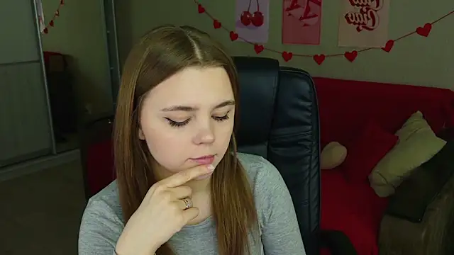 LeksaLove online show from April 6, 5:36 pm