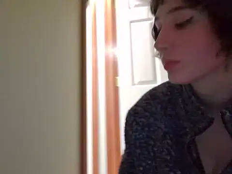 Snapshot of rrreyyy chatting on September 9, 1:05 am rrreyyy online show from September 9, 1:05 am