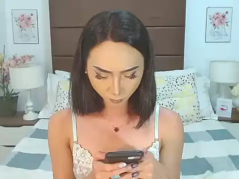 Snapshot of BlaireWilzon chatting on June 7, 11:03 am BlaireWilzon online show from June 7, 11:03 am