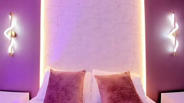 emily tolson online show from February 13, 7:32 pm