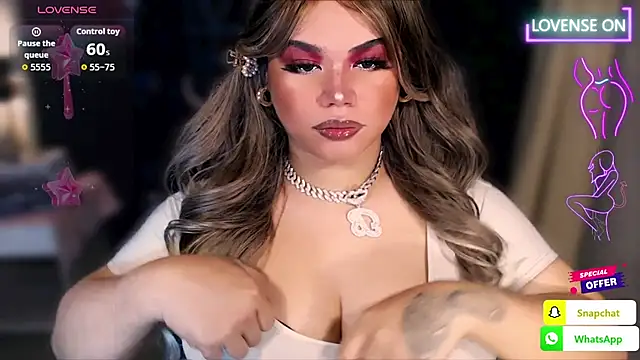 Snapshot of xHugeHarleySelfsuckerx chatting on February 10, 9:13 am xHugeHarleySelfsuckerx online show from February 10, 9:13 am