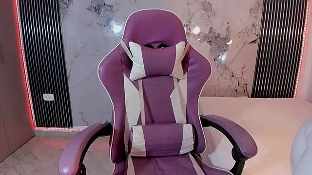 Mia Duarte1 online show from April 17, 7:17 pm