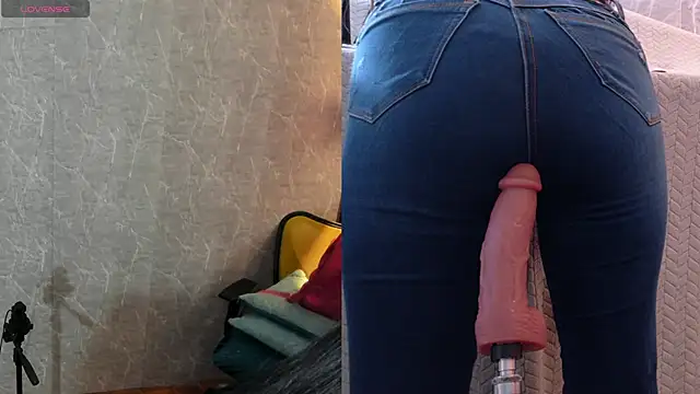 Snapshot of Sophi_Thaylorr chatting on September 25, 1:59 pm Sophi Thaylorr online show from September 25, 1:59 pm