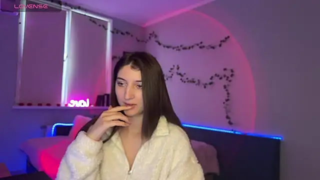 kitty kristy1 online show from April 18, 3:38 pm