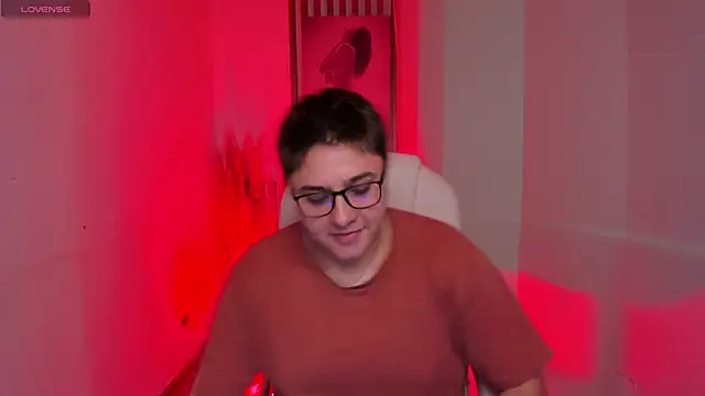 IanGilbert online show from February 16, 8:49 pm