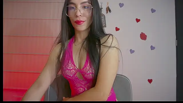 Snapshot of sasha_jonne chatting on April 19, 1:49 am sasha jonne online show from April 19, 1:49 am